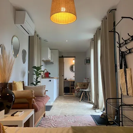 Cosy En Conteneur-maritime *