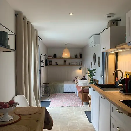 Cosy En Conteneur-maritime *